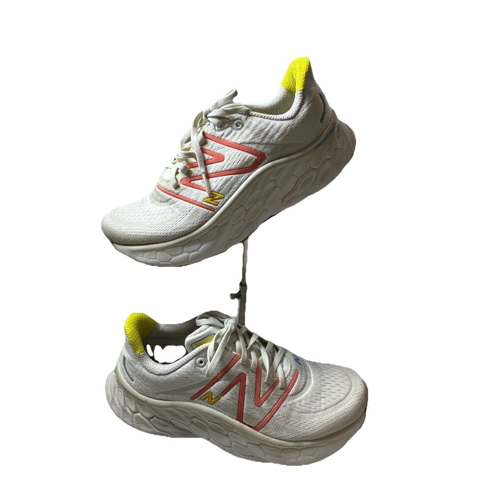 New Balance Fresh Foam X More v4 Shoes Womens Size 9W White Ivory WMORCF4